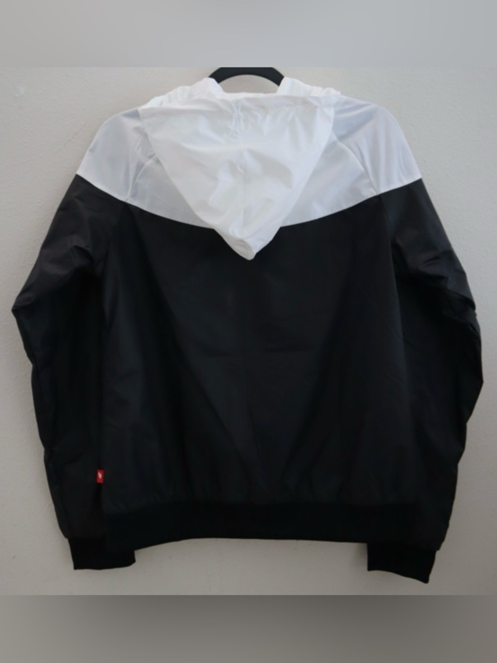 NWT Nike Women's Sportswear Windrunner Black/White Hooded Jacket Size XS - Picture 11 of 11